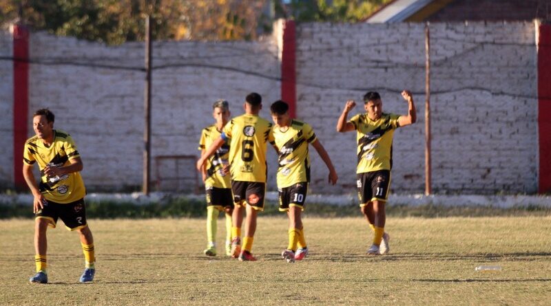 El «Canario» sigue volando alto