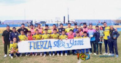 Huracán goleó y es el único puntero