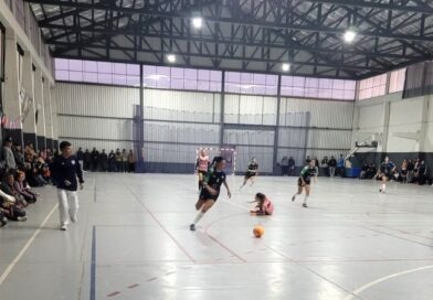 Tenis Club y Pedal finalistas del futsal femenino