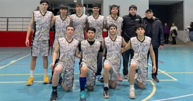 Real del Padre ganó e igualó la serie final con Bowen