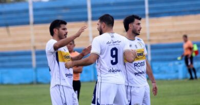 Huracán goleó a Quiroga en la despedida del Regional